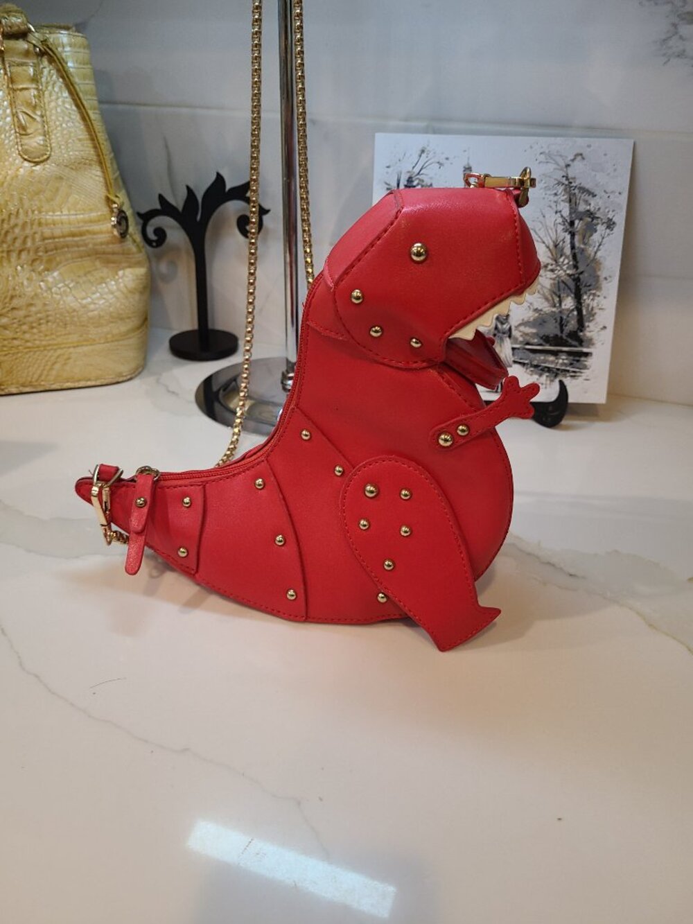 Whimsical T-Rex Red crossbody purse with gold toned chain Pristine - Picture 5 of 9